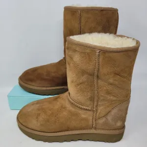 UGG Australia Classic Short II Boots Women, Size 7 Chestnut Brown 1016223 GREAT!