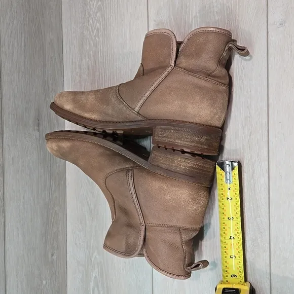 Ugg Australia Women Lavelle  1012553 Ankle Leather Sheepskin Boots shoes 8
