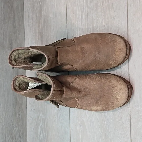 Ugg Australia Women Lavelle  1012553 Ankle Leather Sheepskin Boots shoes 8