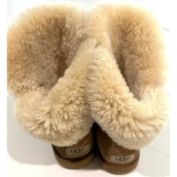 UGG Australia Women's Bailey Button II Boots, Size US 8 Chestnut Brown Sheepskin