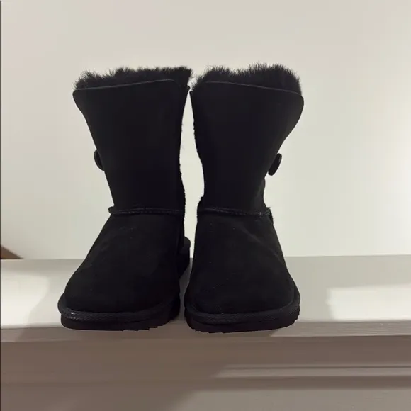 UGG Black Mid-Calf Suede Boots with Fur Lining