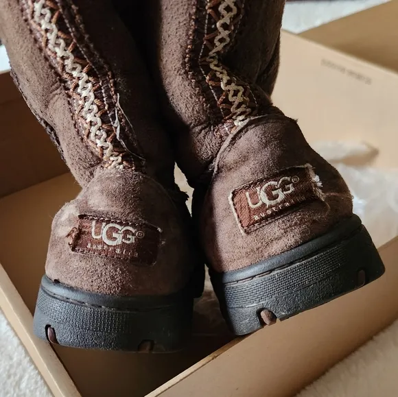 UGG- Boots
