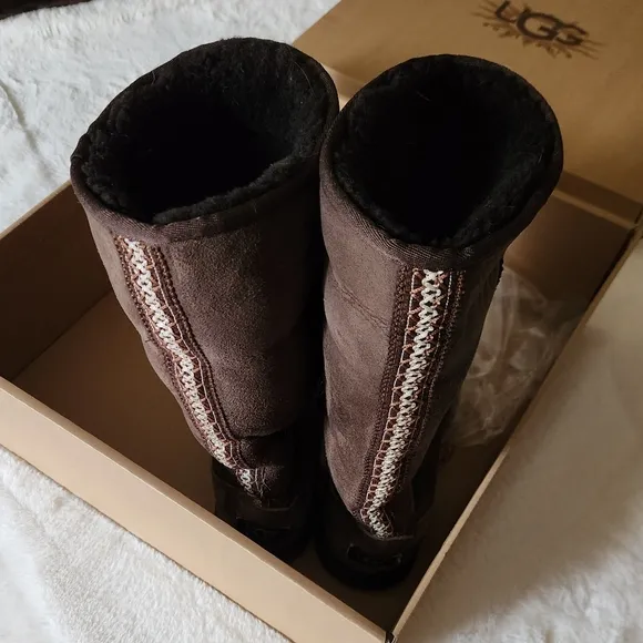 UGG- Boots