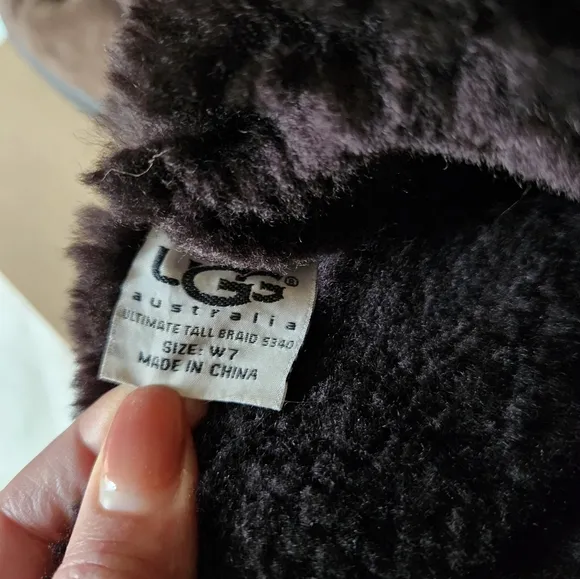 UGG- Boots