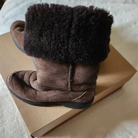 UGG- Boots