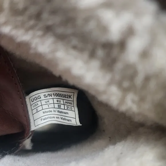UGG Brown and Black Boots with Shearling Lining