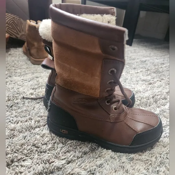 UGG Brown and Black Boots with Shearling Lining