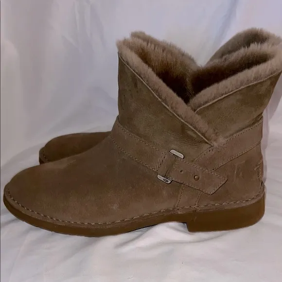 UGG Brown Winter Suede Boots with Sheepskin Lining SZ 9.5
