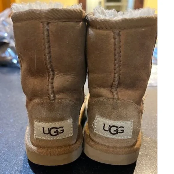 UGG Bundle of 2 Chestnut Suede Classic Boots &amp; Tasmun Slippers Toddler Size 8