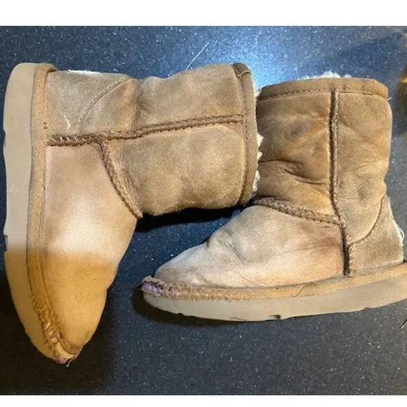 UGG Bundle of 2 Chestnut Suede Classic Boots &amp; Tasmun Slippers Toddler Size 8