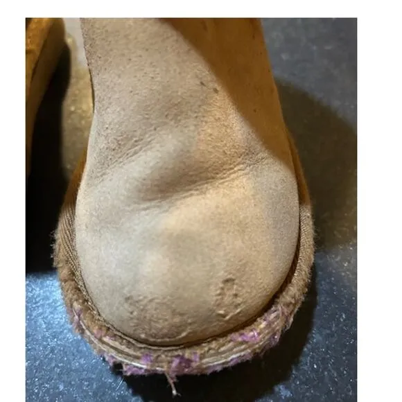 UGG Bundle of 2 Chestnut Suede Classic Boots &amp; Tasmun Slippers Toddler Size 8