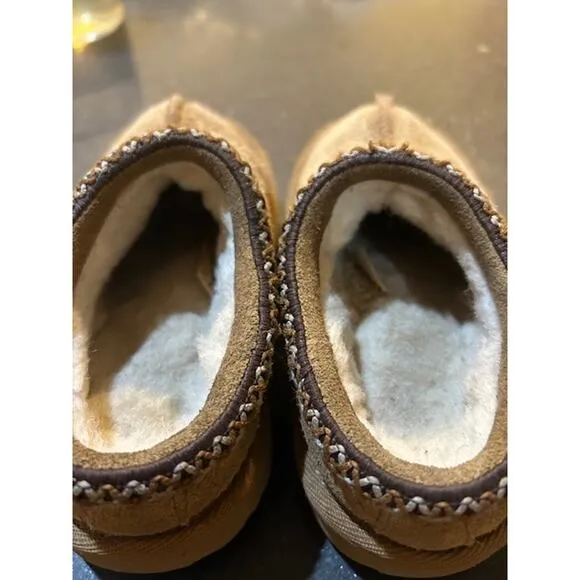 UGG Bundle of 2 Chestnut Suede Classic Boots &amp; Tasmun Slippers Toddler Size 8