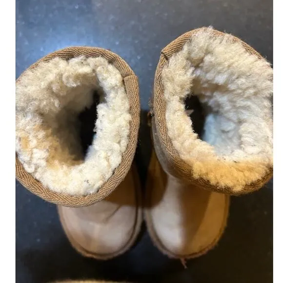 UGG Bundle of 2 Chestnut Suede Classic Boots &amp; Tasmun Slippers Toddler Size 8
