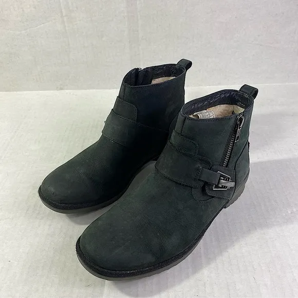 UGG Cheyne Boots
