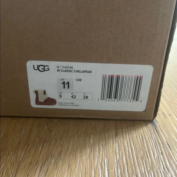 Ugg classic chillapeak, Tan and Cream Mid-Calf Boots with Plush Lining