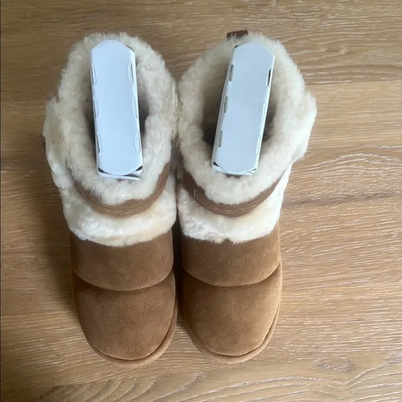 Ugg classic chillapeak, Tan and Cream Mid-Calf Boots with Plush Lining