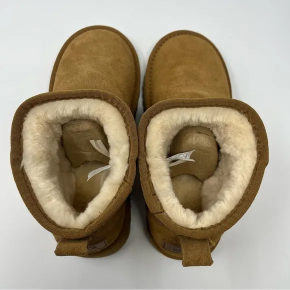 UGG Classic Mini II Boot Chestnut Brown Women’s Size 7