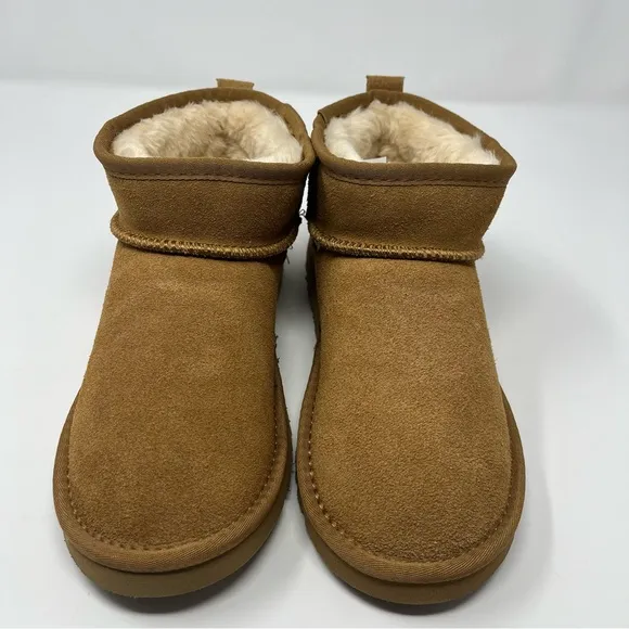 UGG Classic Mini II Boot Chestnut Brown Women’s Size 7