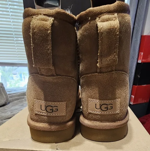 UGG Classic Mini ll Boots - Chestnut