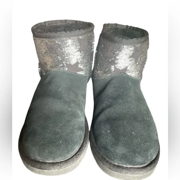 UGG Classic Mini Sequin Stars Black Boots, Size 7, Soft Warm Cozy Comfy