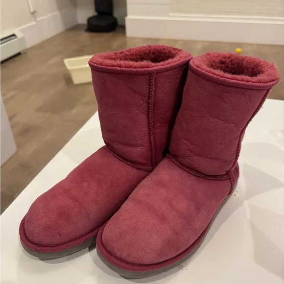 UGG Classic Short Boots 8 Pink Sheepskin Suede Slip-On Warm Winter Booties
