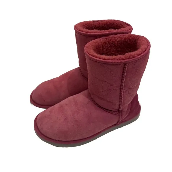UGG Classic Short Boots 8 Pink Sheepskin Suede Slip-On Warm Winter Booties