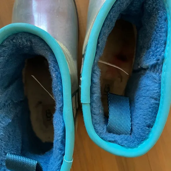 UGG clear mini Kids Boots -size 4