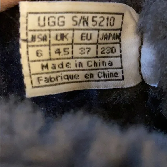 UGG Downtown black suede gray shearling boots 6