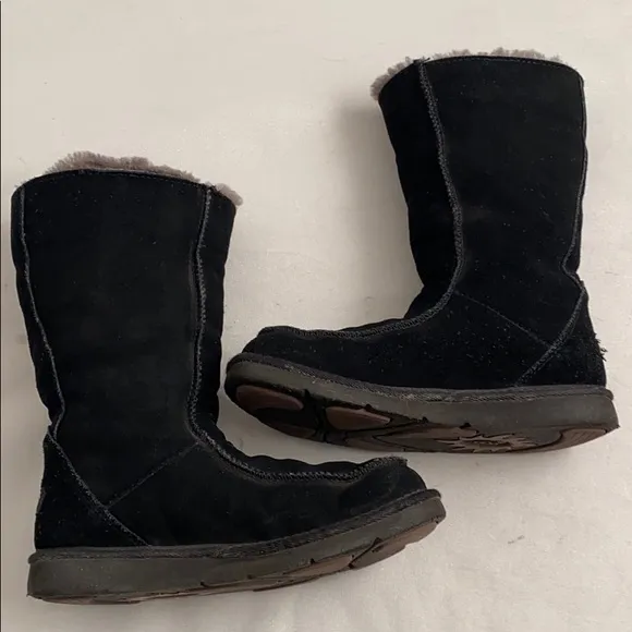UGG Downtown black suede gray shearling boots 6