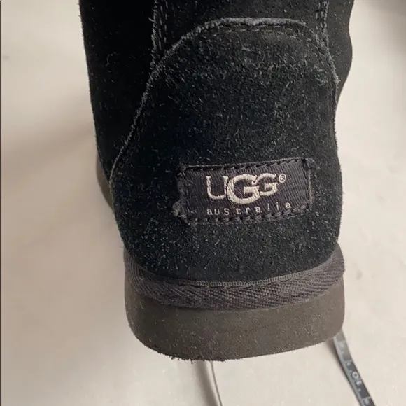 UGG Downtown black suede gray shearling boots 6