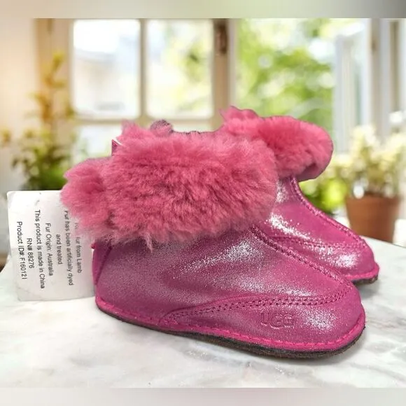 UGG Infant Baby Toddler Winter Boo Crib Shearling Boots Size 6/7 L 18-24 Months