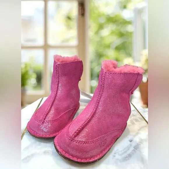 UGG Infant Baby Toddler Winter Boo Crib Shearling Boots Size 6/7 L 18-24 Months