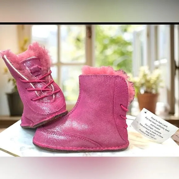 UGG Infant Baby Toddler Winter Boo Crib Shearling Boots Size 6/7 L 18-24 Months