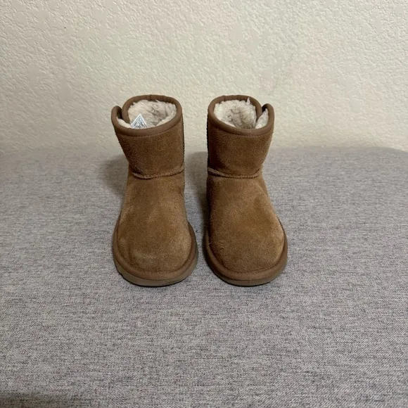 UGG Jona Boots