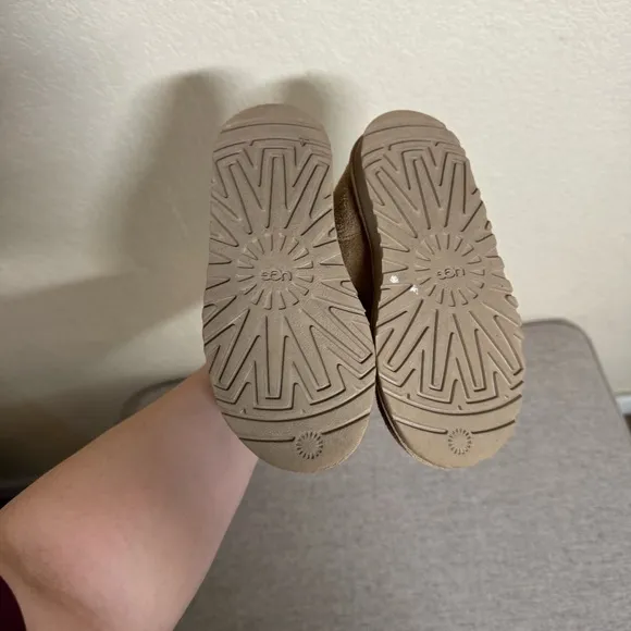 UGG Jona Boots