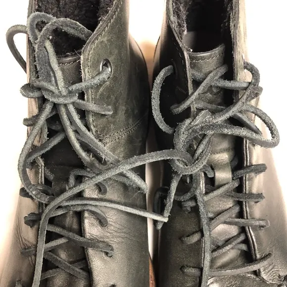 UGG Keaton lace up black leather ankle boots