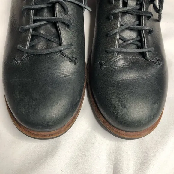 UGG Keaton lace up black leather ankle boots