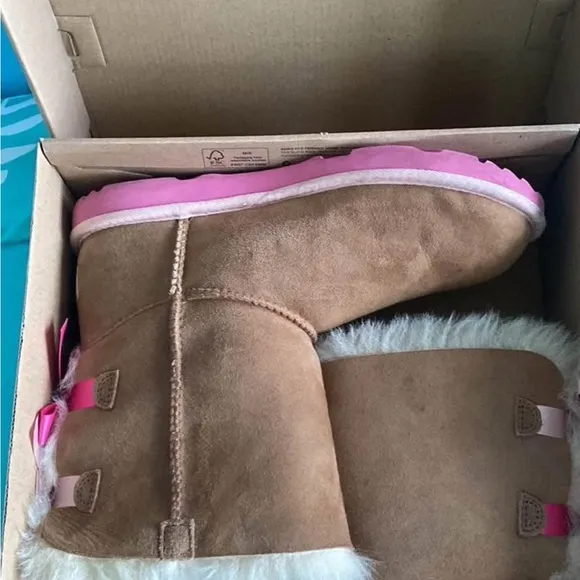 UGG Kids Boots - Tan and Pink