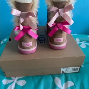UGG Kids Boots - Tan and Pink