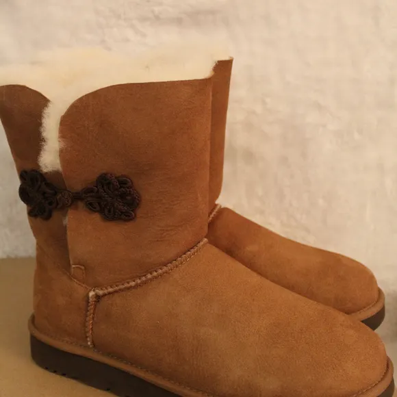 UGG‎ MARIKO SUEDE SHEARLING BOOTS NEW CHESTNUT