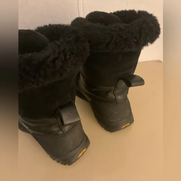 Ugg Mens black leather suede waterproof Butte boots size 7