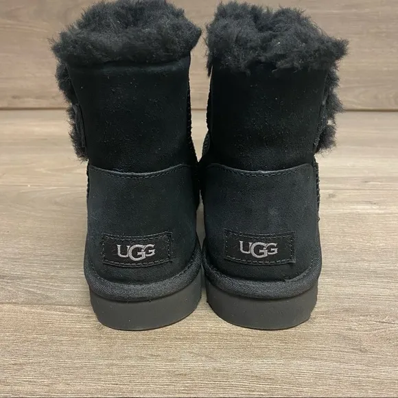 UGG | Mini Bailey Button Gem Black Boots NEW 6, 7
