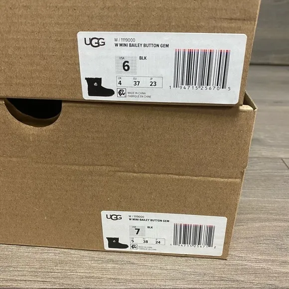 UGG | Mini Bailey Button Gem Black Boots NEW 6, 7