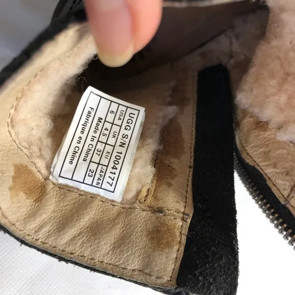 UGG Neevah Boots
