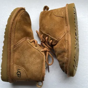 UGG Neumel kids boots sz 12
