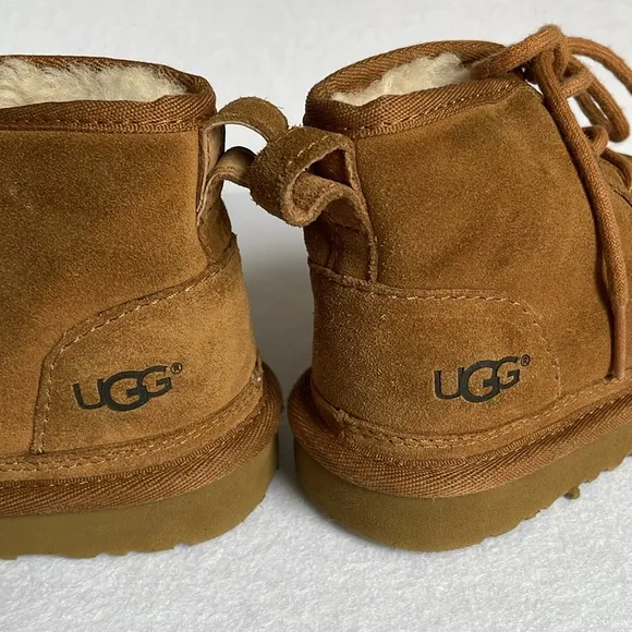 UGG Neumel kids boots sz 12