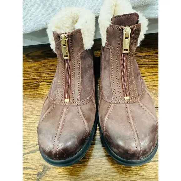 UGG NWOB Hagsburg Zip Brown Waterproof Ankle Boots
