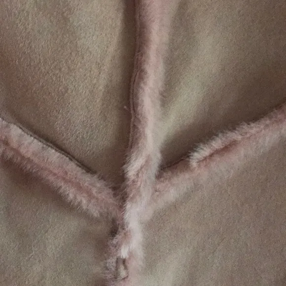 Ugg pink poncho M!L