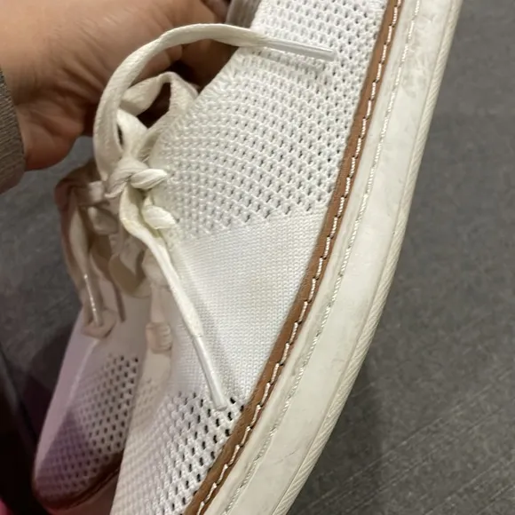 UGG PINKETT Lace Up Hyper Weave Casual Sneakers 1016754 WHITE leather size 8