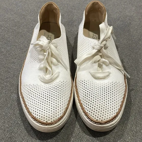 UGG PINKETT Lace Up Hyper Weave Casual Sneakers 1016754 WHITE leather size 8